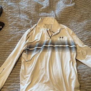 Under armor brand white with black detail men’s quarter zip